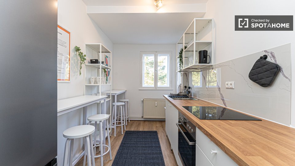 Double room Berlin, 9 beds, 135m² — photo 4