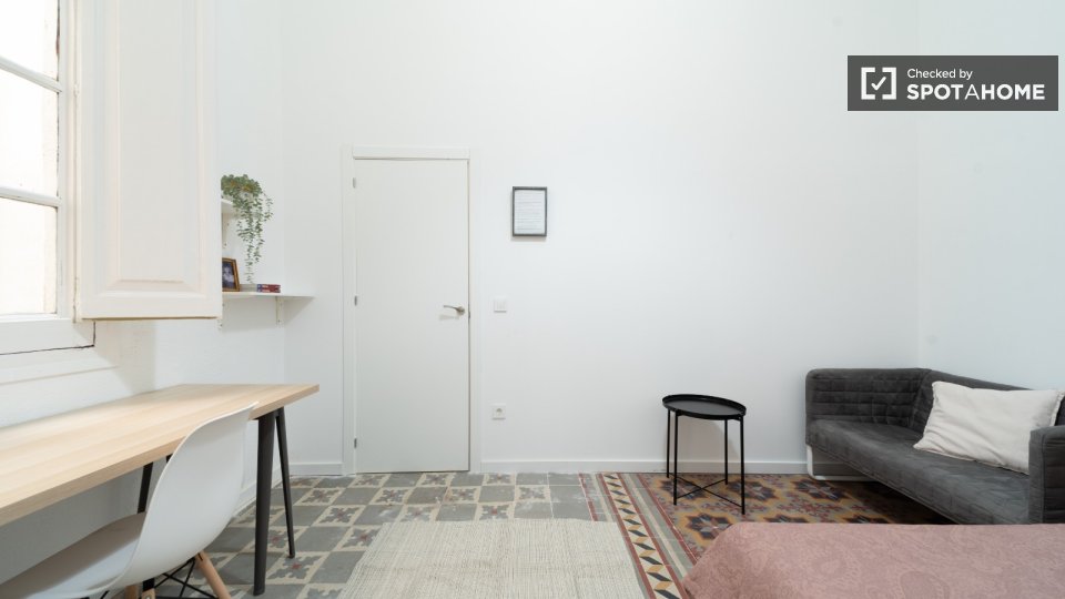 Double room Barcelona, 14 beds, 400m² — photo 20