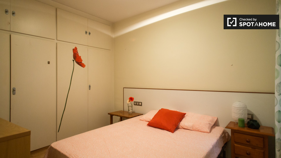 Double room Barcelona, 4 beds, 100m² — photo 10