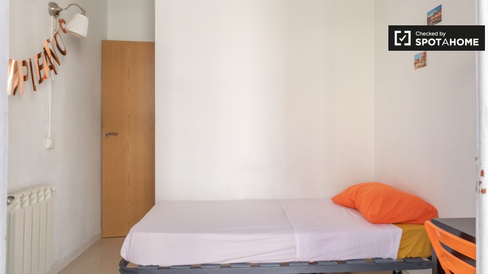 Double room Madrid, 6 beds — photo 1