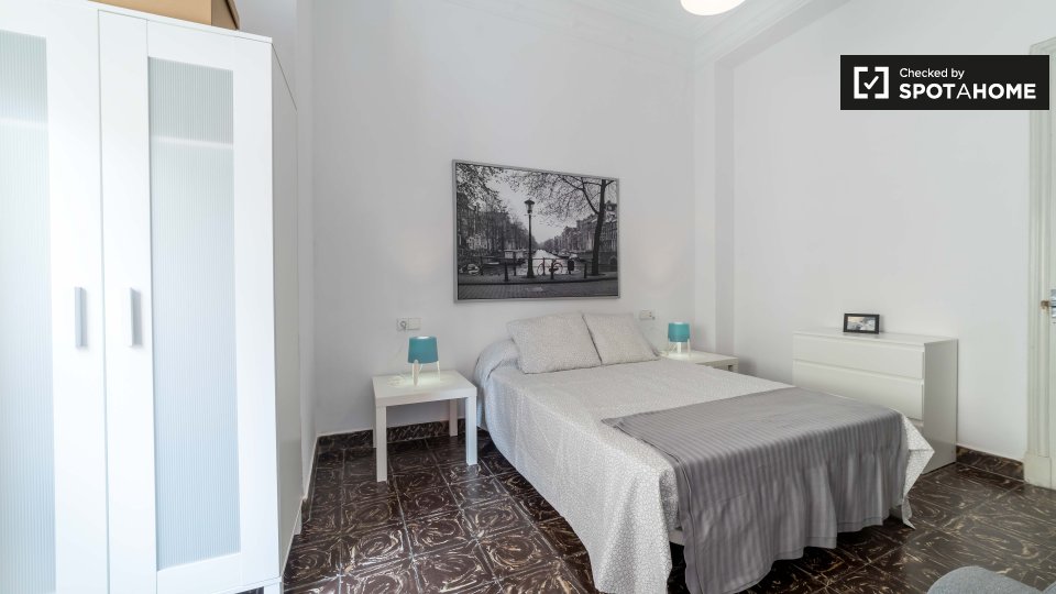 Double room Valencia, 8 beds — photo 2