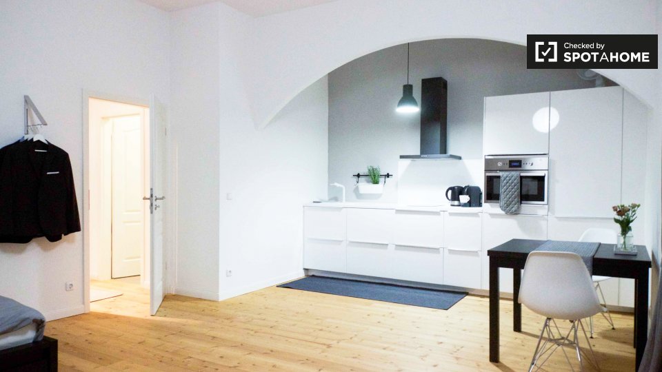 Apartment mono Berlin, 38m² — photo 1