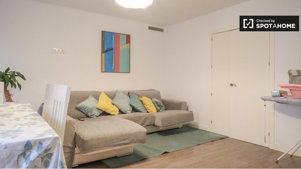 Double room Madrid, 2 beds — photo 7