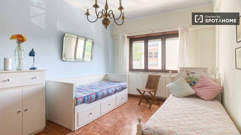 Double room Lisbon, 4 beds, 105m² — photo 19