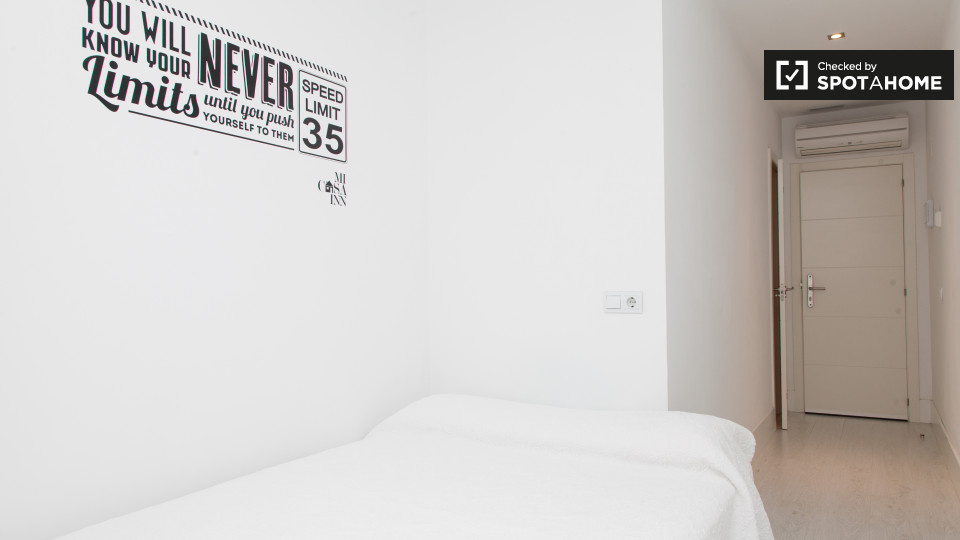Apartment Madrid, 12 beds — photo 8