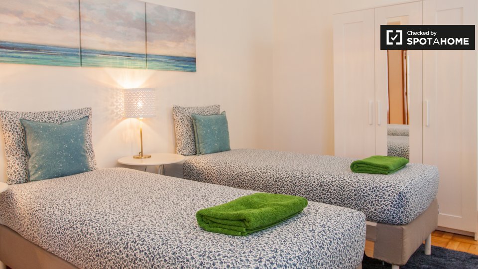 Double room Porto, 5 beds, 300m² — photo 3