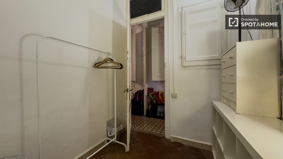 Double room Barcelona, 5 beds — photo 4