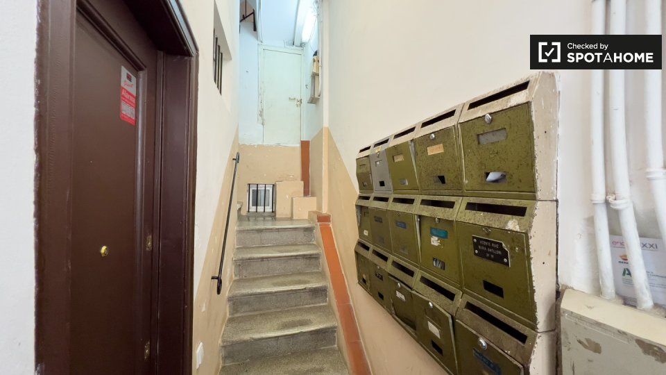 Apartment Barcelona, 1 bed, 36m² — photo 18