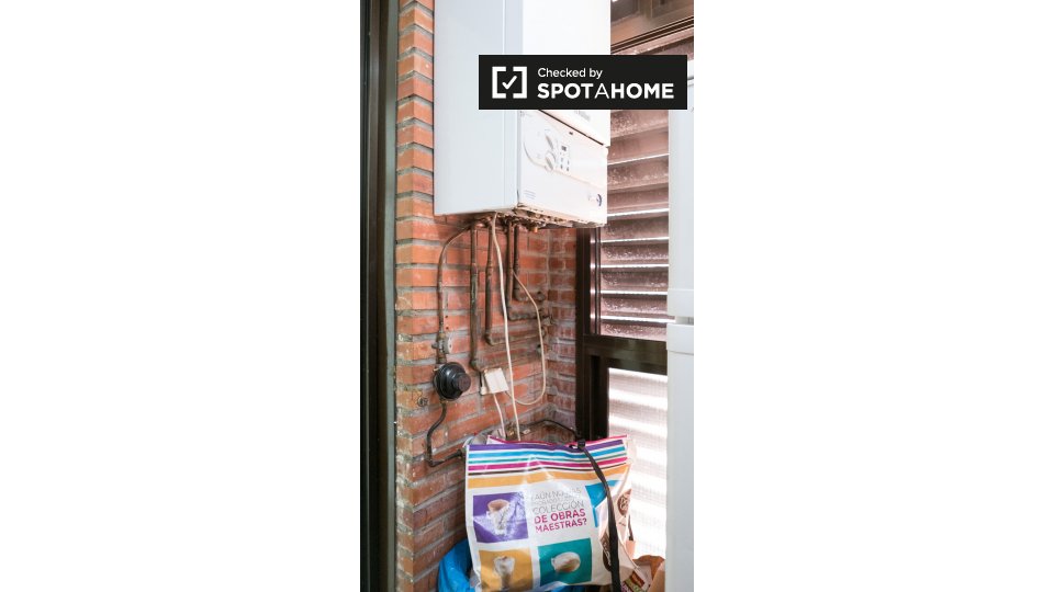 Double room Alcala_De_Henares, 5 beds, 140m² — photo 20