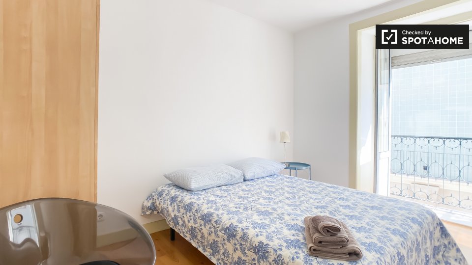 Double room Lisbon, 2 beds, 65m² — photo 15