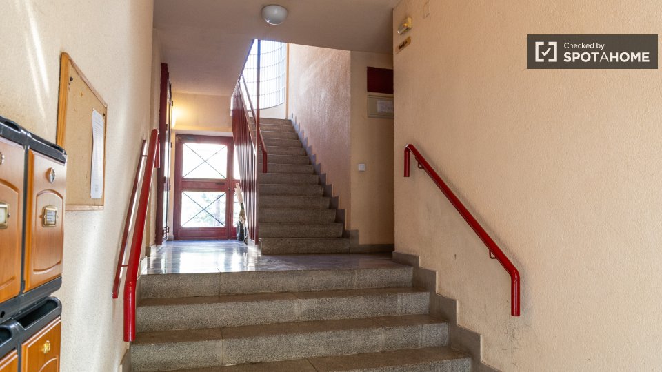 Double room Madrid, 5 beds, 101m² — photo 80