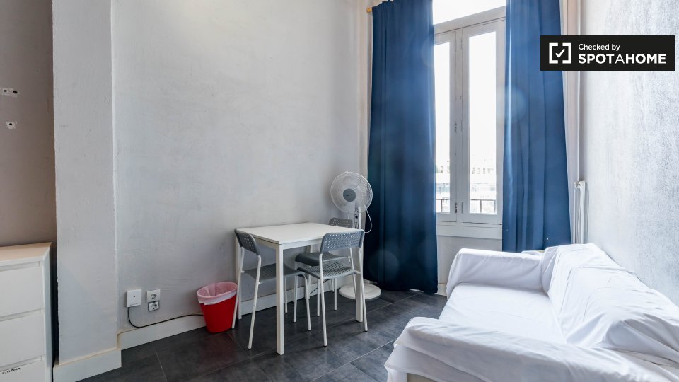 Double room Valencia, 6 beds, 100m² — photo 19
