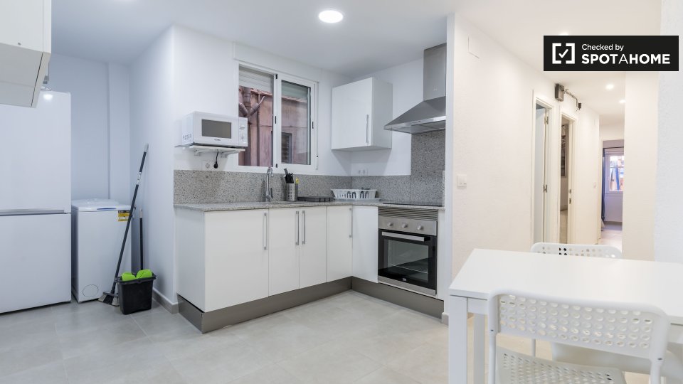 Double room Valencia, 4 beds, 100m² — photo 5