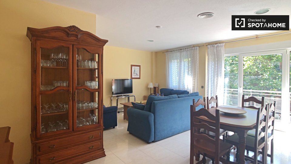 Apartment Madrid, 4 beds, 120m² — photo 1