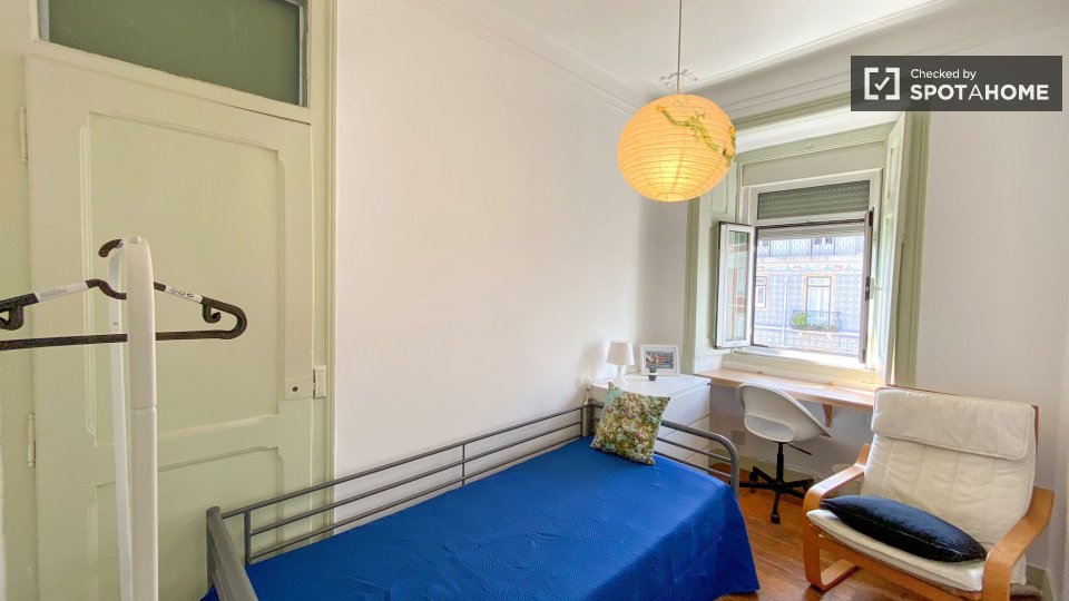 Double room Lisbon, 6 beds — photo 11