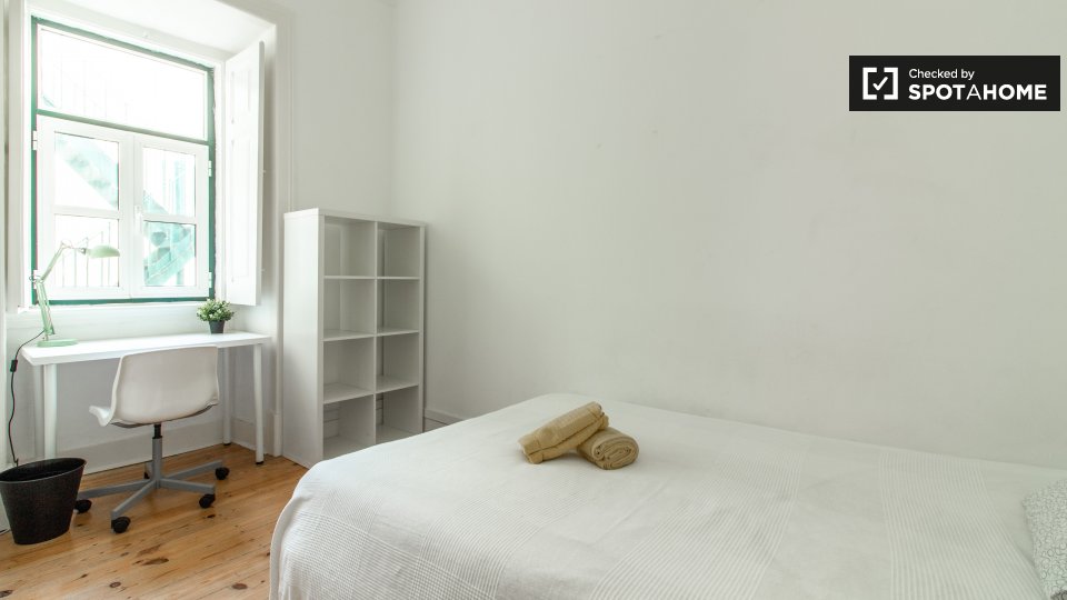 Double room Lisbon, 7 beds, 110m² — photo 1
