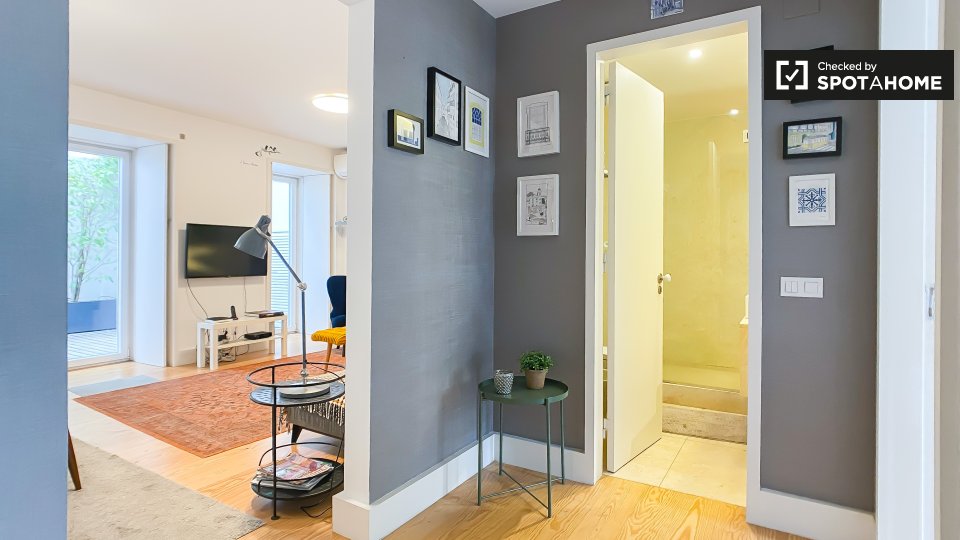 Apartment Lisbon, 1 bed, 90m² — photo 18