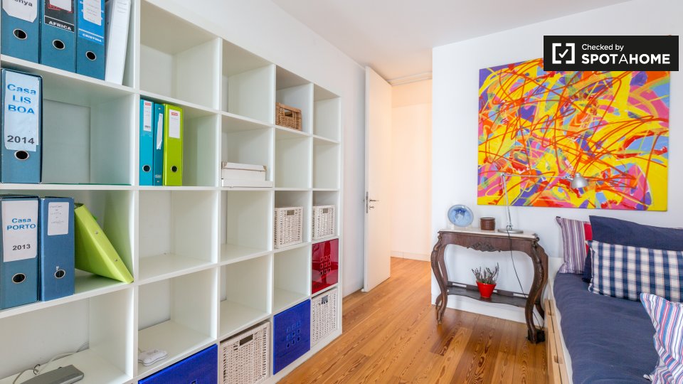 Double room Lisbon, 4 beds, 200m² — photo 17