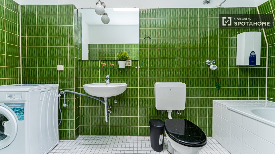 Double room Berlin, 5 beds, 166m² — photo 12
