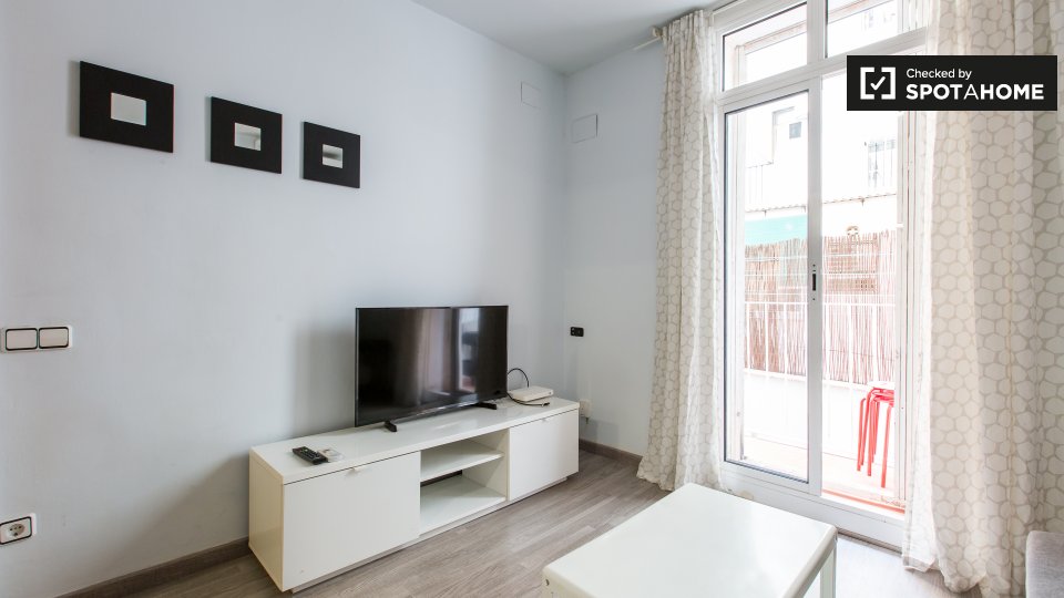 Apartment Barcelona, 3 beds, 60m² — photo 3