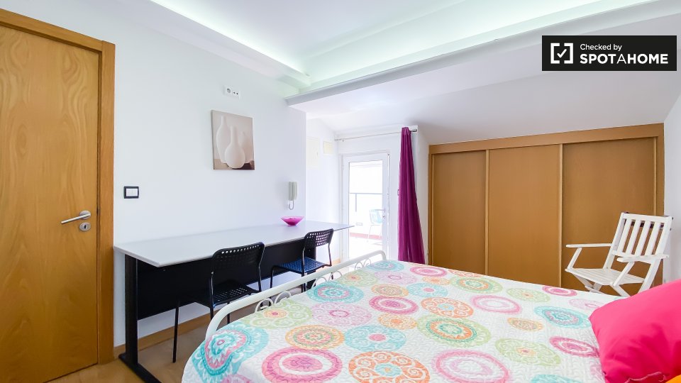 Double room Lisbon, 5 beds — photo 3