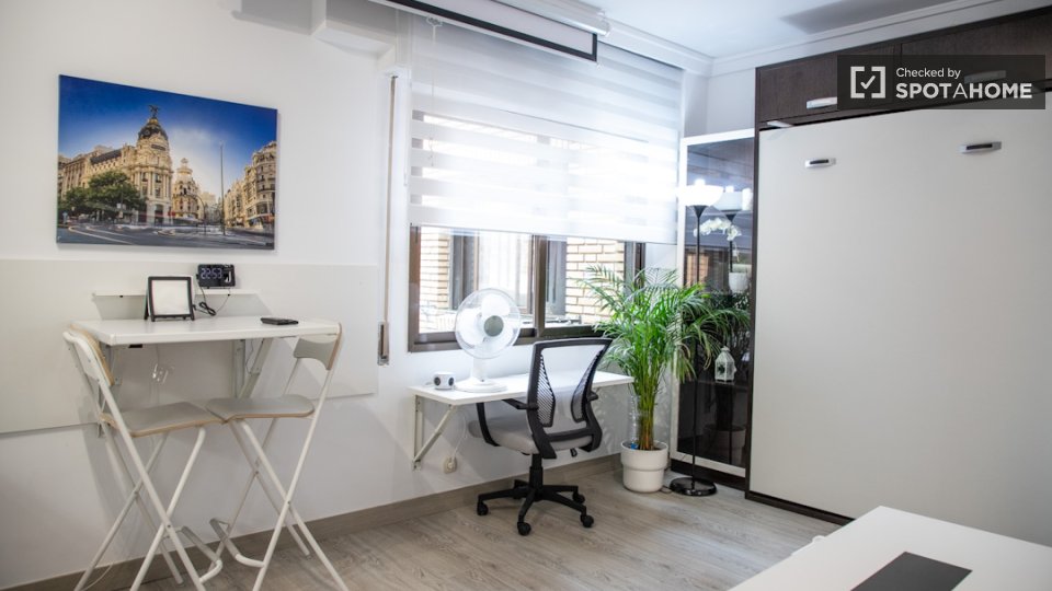 Apartment mono Madrid, 38m² — photo 1