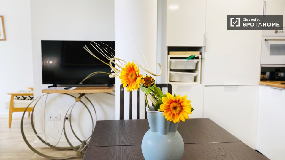 Apartment Lisbon, 1 bed — photo 8