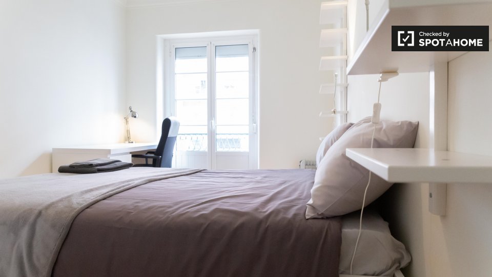 Double room Lisbon, 7 beds, 125m² — photo 3