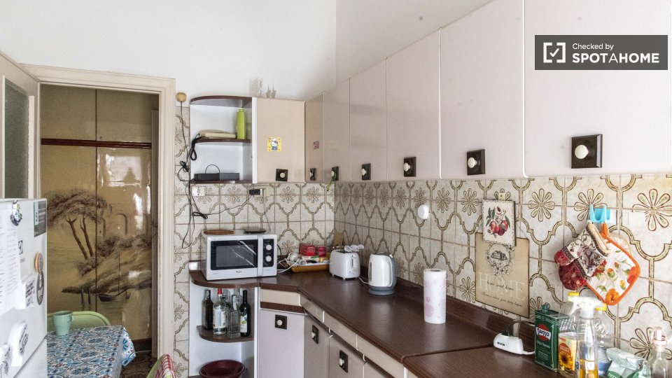 Double room Rome, 3 beds, 100m² — photo 16