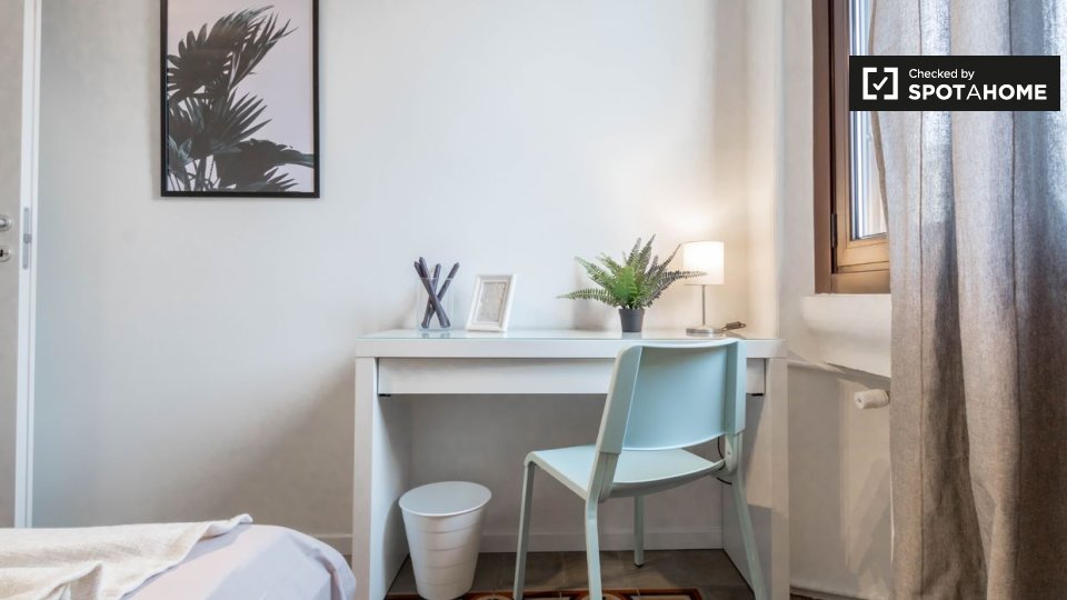 Double room Milan, 2 beds — photo 4