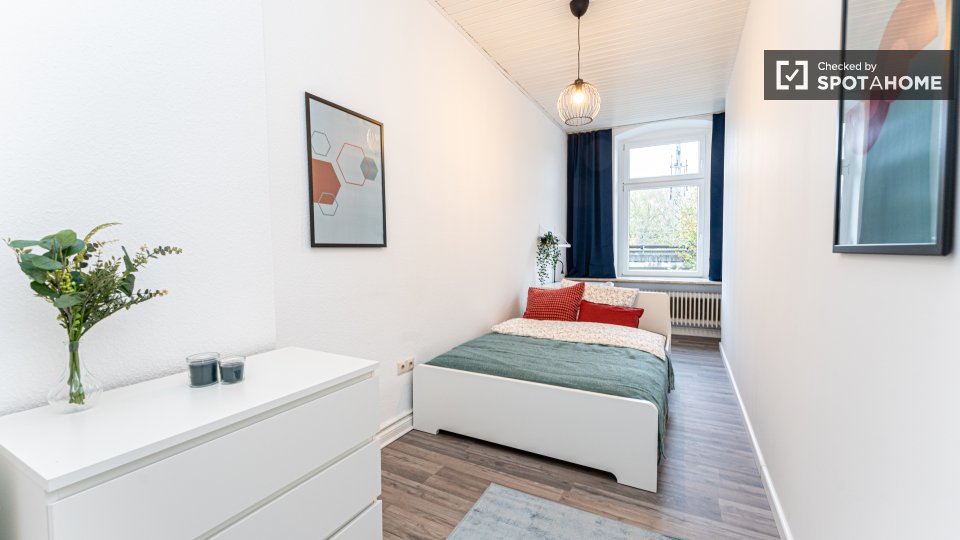 Double room Berlin, 5 beds, 95m² — photo 9