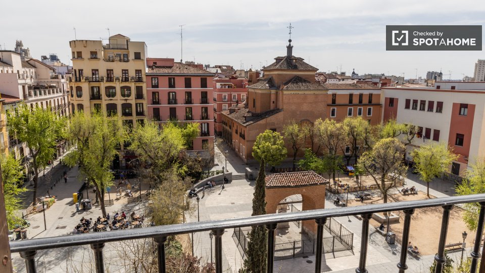 Double room Madrid, 4 beds — photo 12
