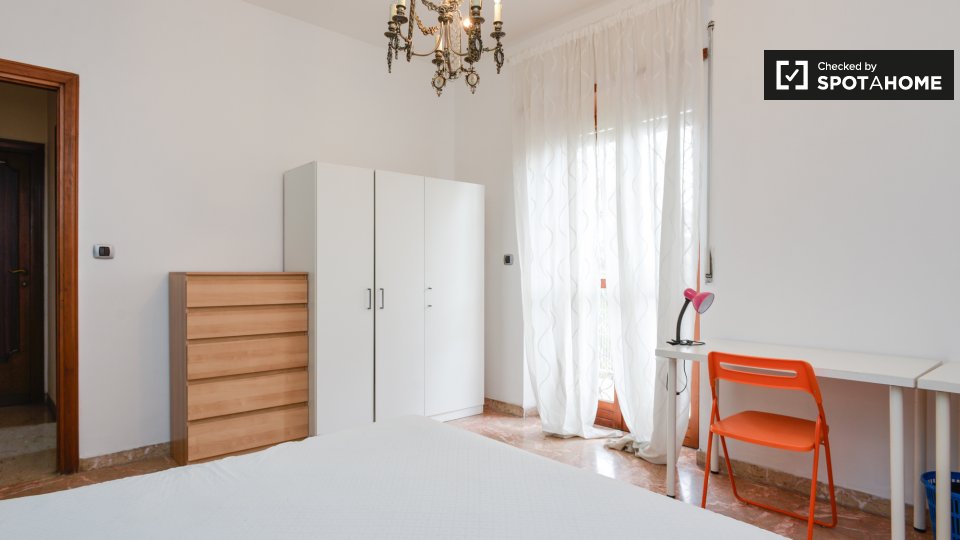 Double room Rome, 5 beds — photo 4