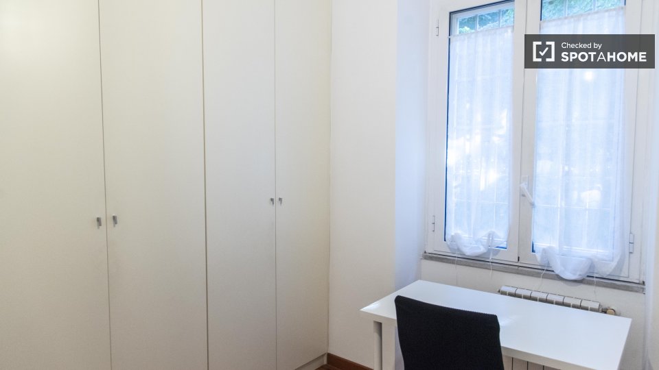 Double room Rome, 3 beds, 90m² — photo 46