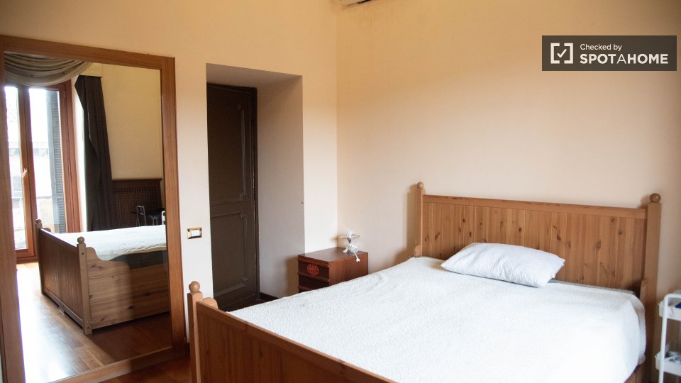 Double room Rome, 3 beds — photo 58