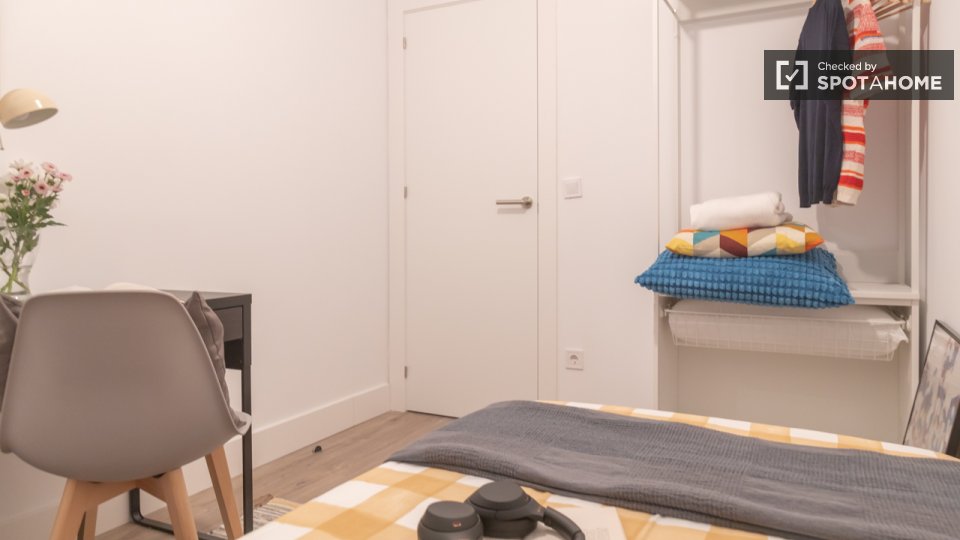Double room Madrid, 10 beds — photo 14