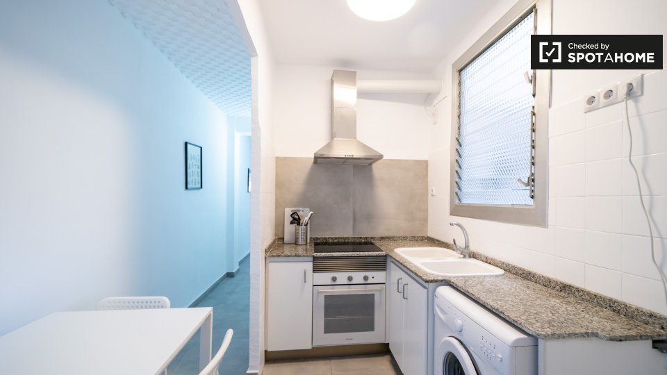 Double room Valencia, 3 beds — photo 13