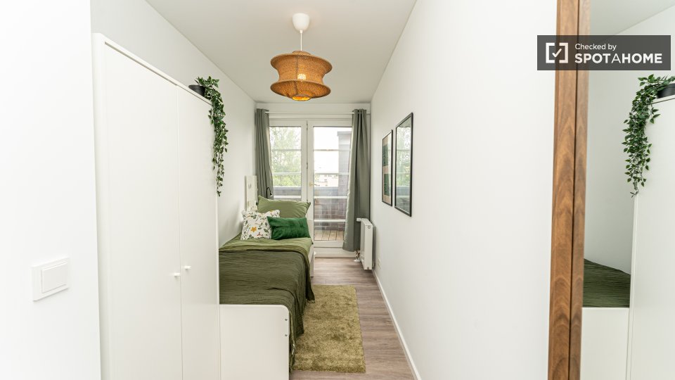 Double room Berlin, 4 beds, 60m² — photo 15