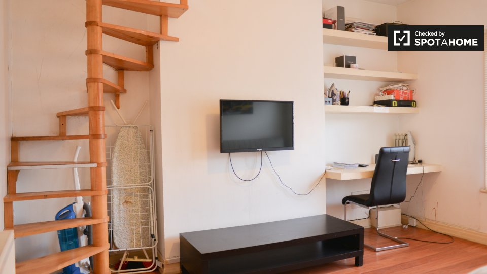 Apartment London, 2 beds, 50m² — photo 1