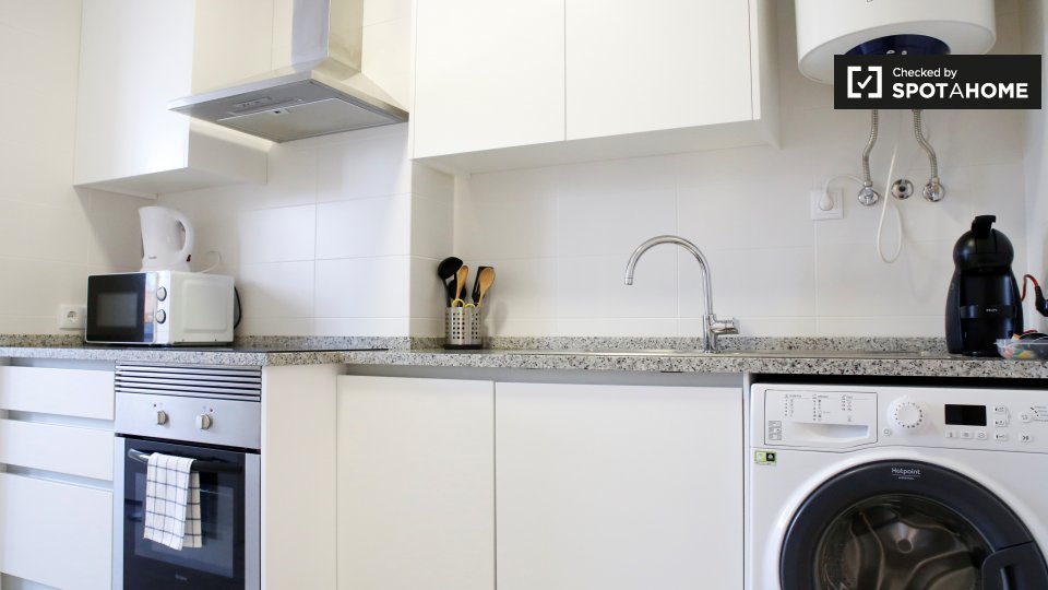 Apartment Lisbon, 2 beds — photo 8