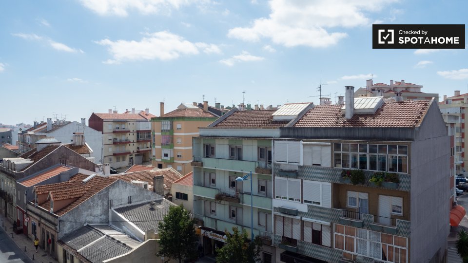 Double room Lisbon, 4 beds, 90m² — photo 6