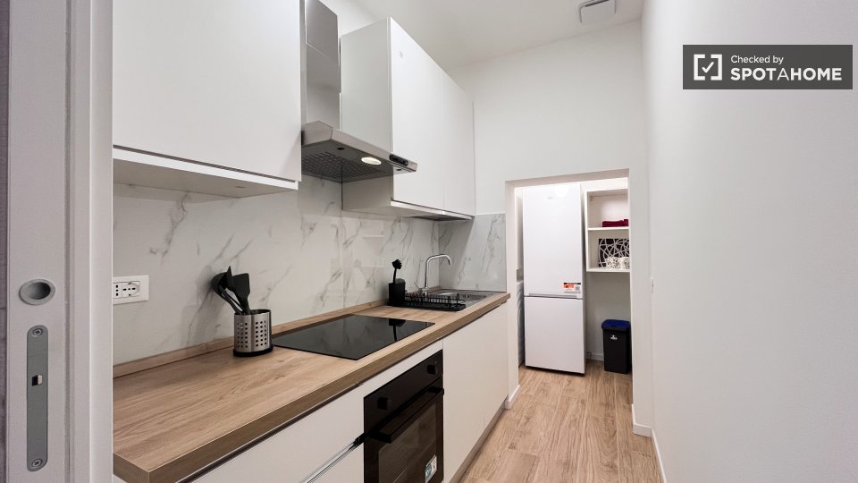 Double room Milan, 4 beds — photo 14
