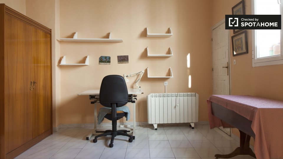 Double room Madrid, 2 beds, 120m² — photo 4
