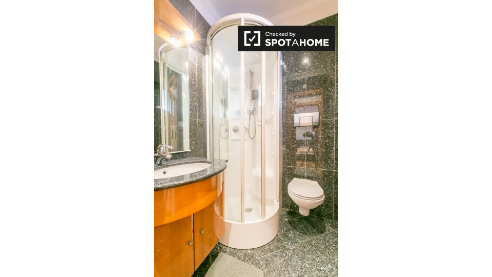 Apartment Lisbon, 1 bed, 90m² — photo 18
