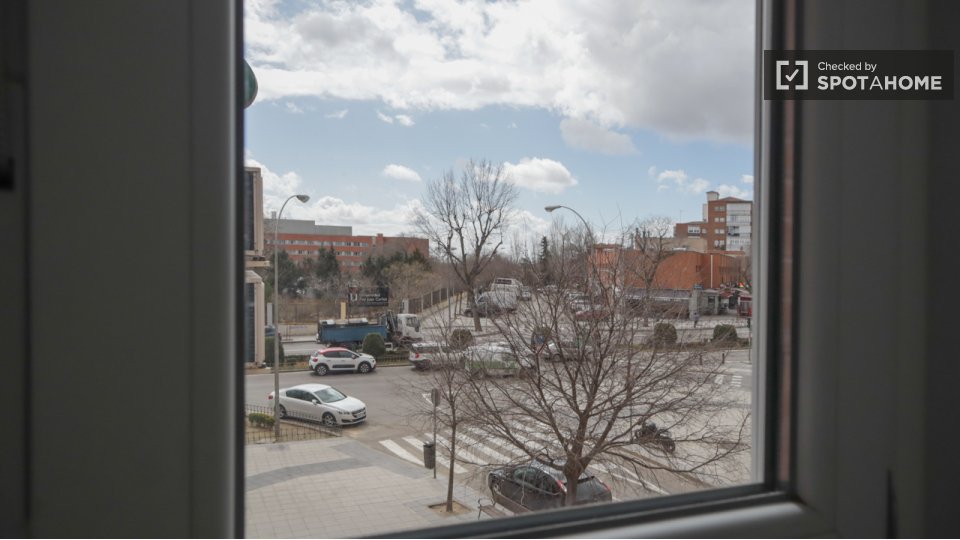 Double room Madrid, 4 beds, 65m² — photo 4