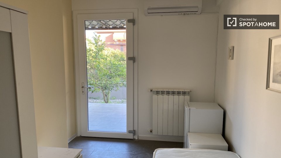 Double room Rome, 4 beds — photo 6