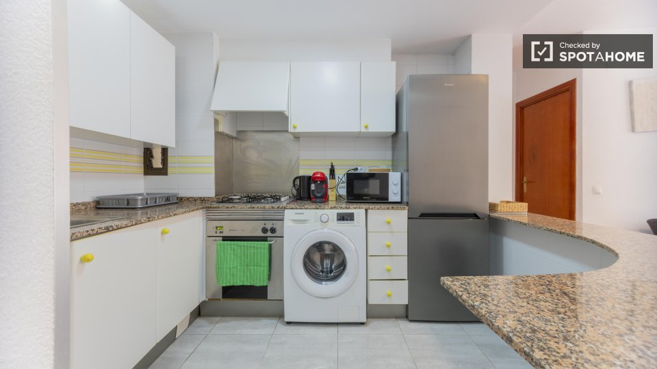 Apartment Valencia, 2 beds, 65m² — photo 29