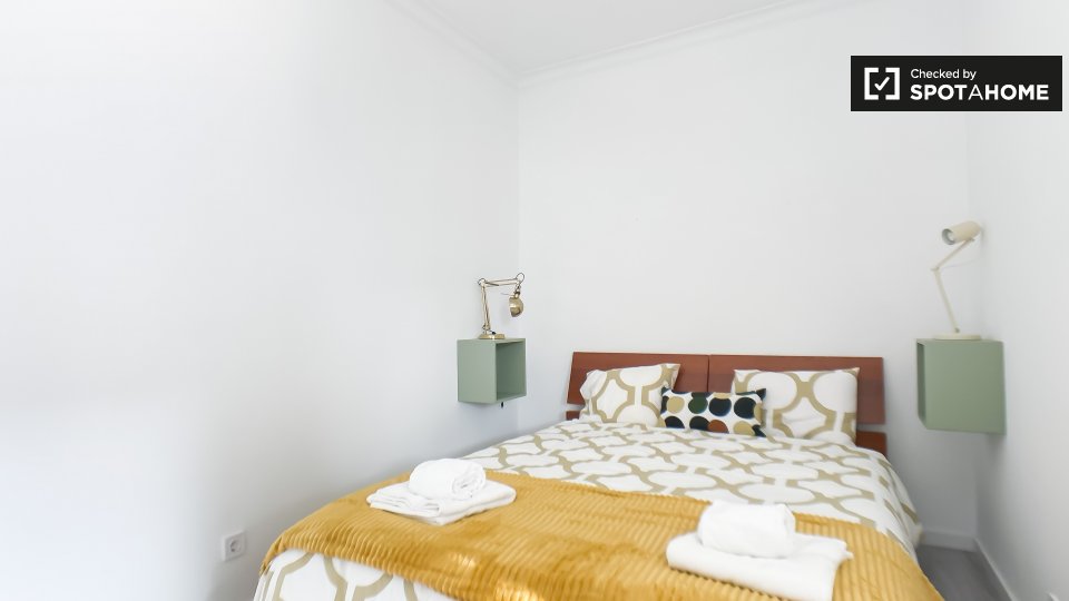 Double room Lisbon, 4 beds, 90m² — photo 4