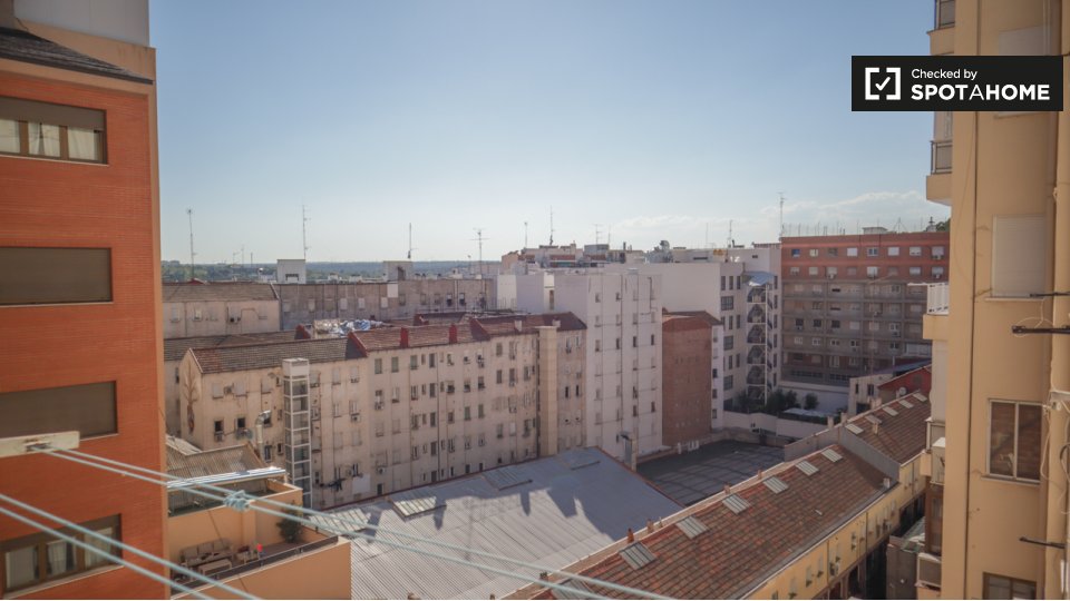 Double room Madrid, 6 beds, 200m² — photo 18