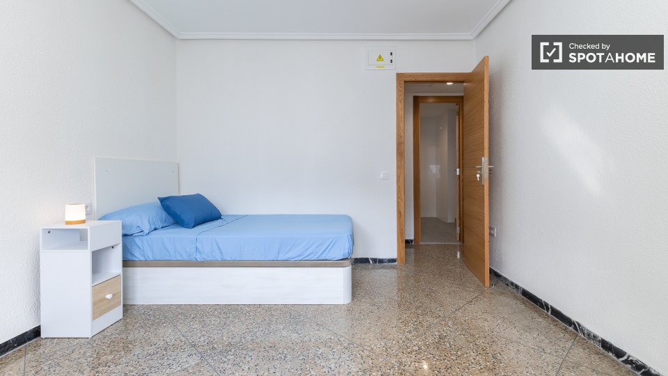 Double room Valencia, 5 beds — photo 2